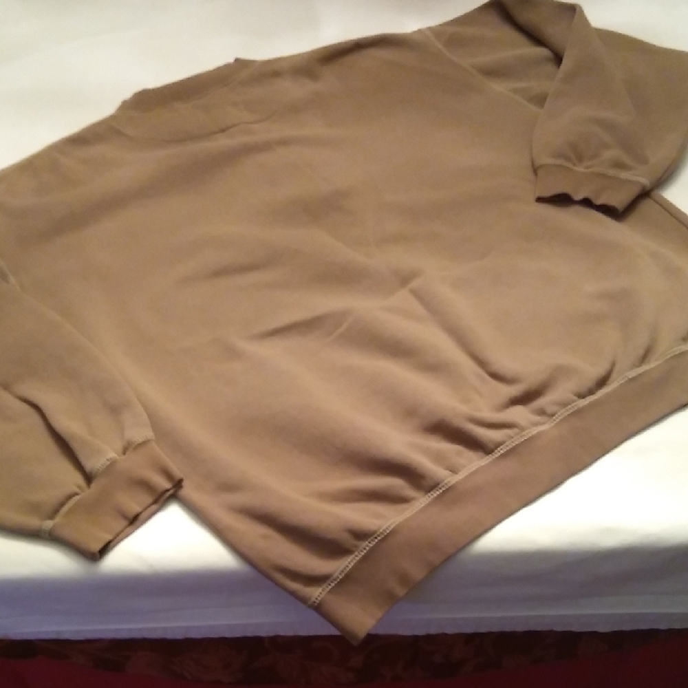 3 Button Sweatshirt - Picture 4 of 7